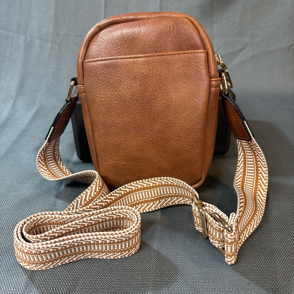 BOSTANTEN Small Crossbody Bag, cell phone, three pocket,  woven guitar strap. - Picture 2 of 7